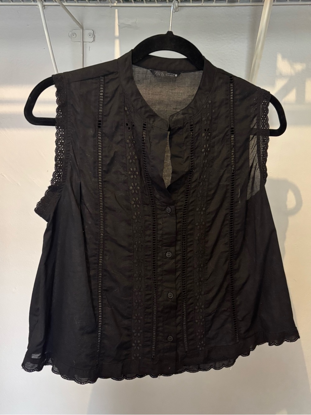 Zara Sleeveless Black Eyelet Cotton Top Black Size Small